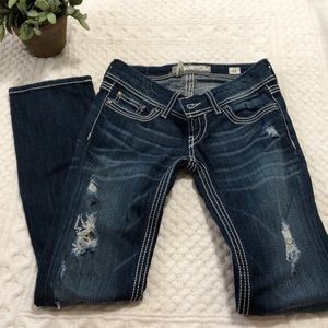 NWOT Stella Buckle Straight Leg Jeans
